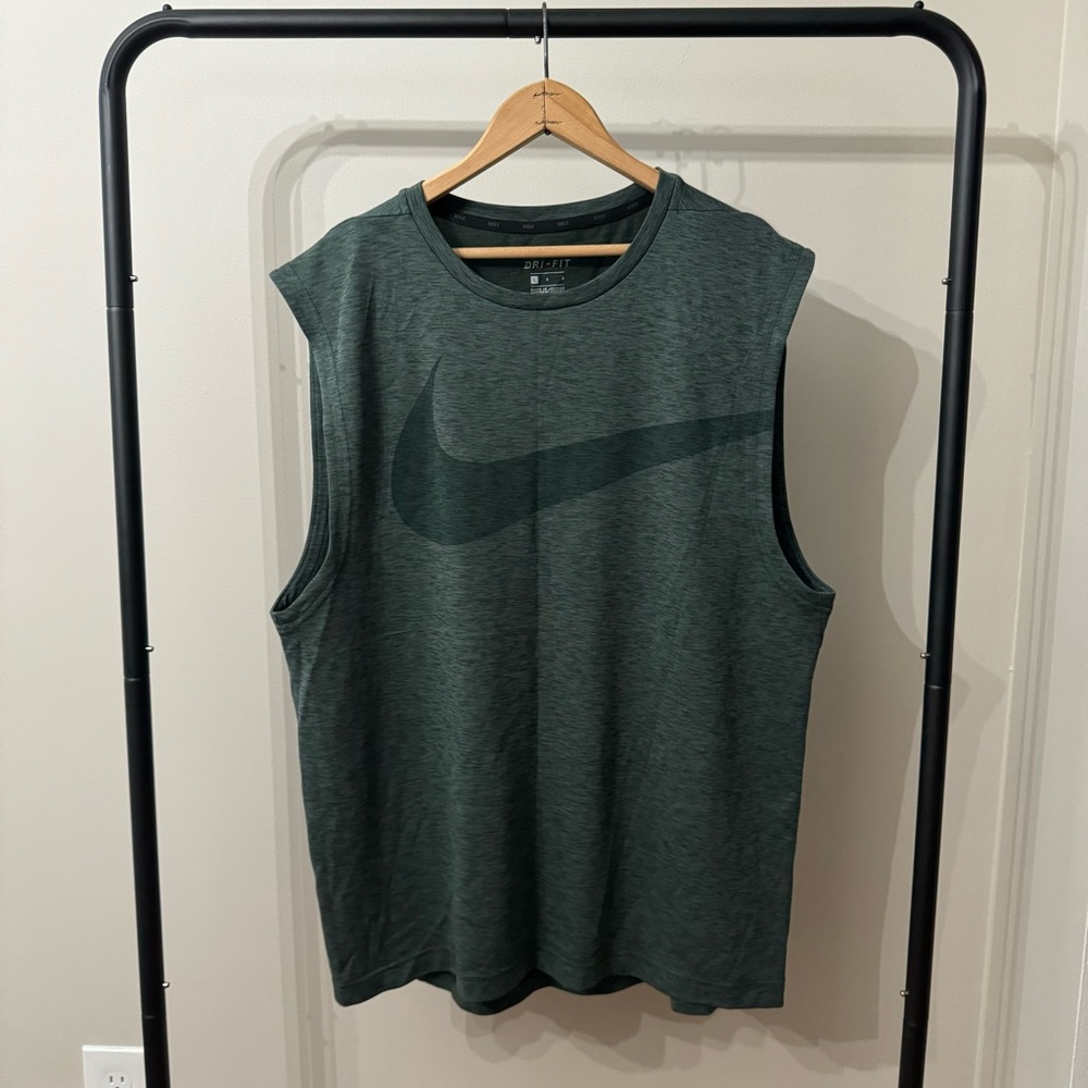 LARGE GREEN/GRAY NIKE ACTIVE TANK